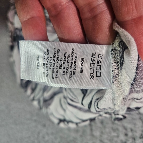 Tahari Top Blouse Women‎ Size 1X 100% Linen Short Sleeve Leaf Print White Black - Picture 5 of 11